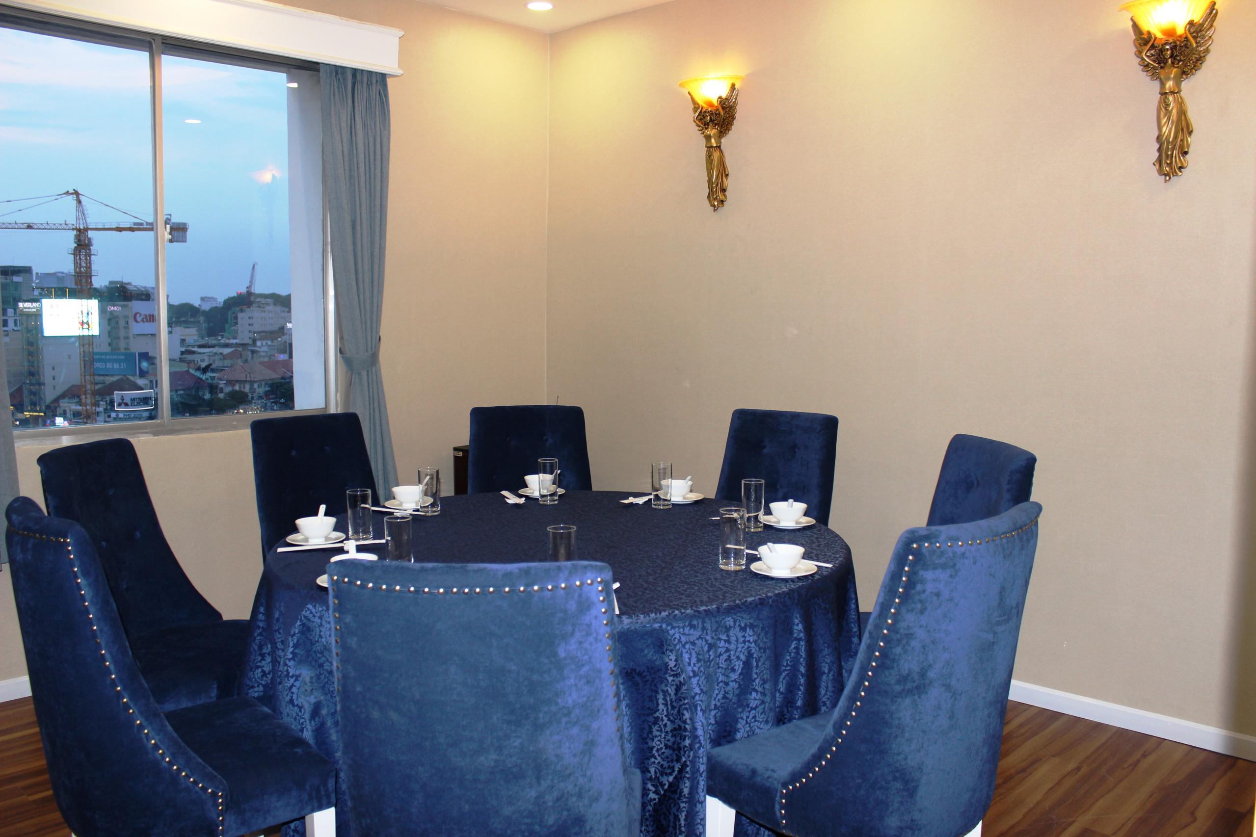 Liberty 2 Hotel Ho Chi Minh City Exterior photo