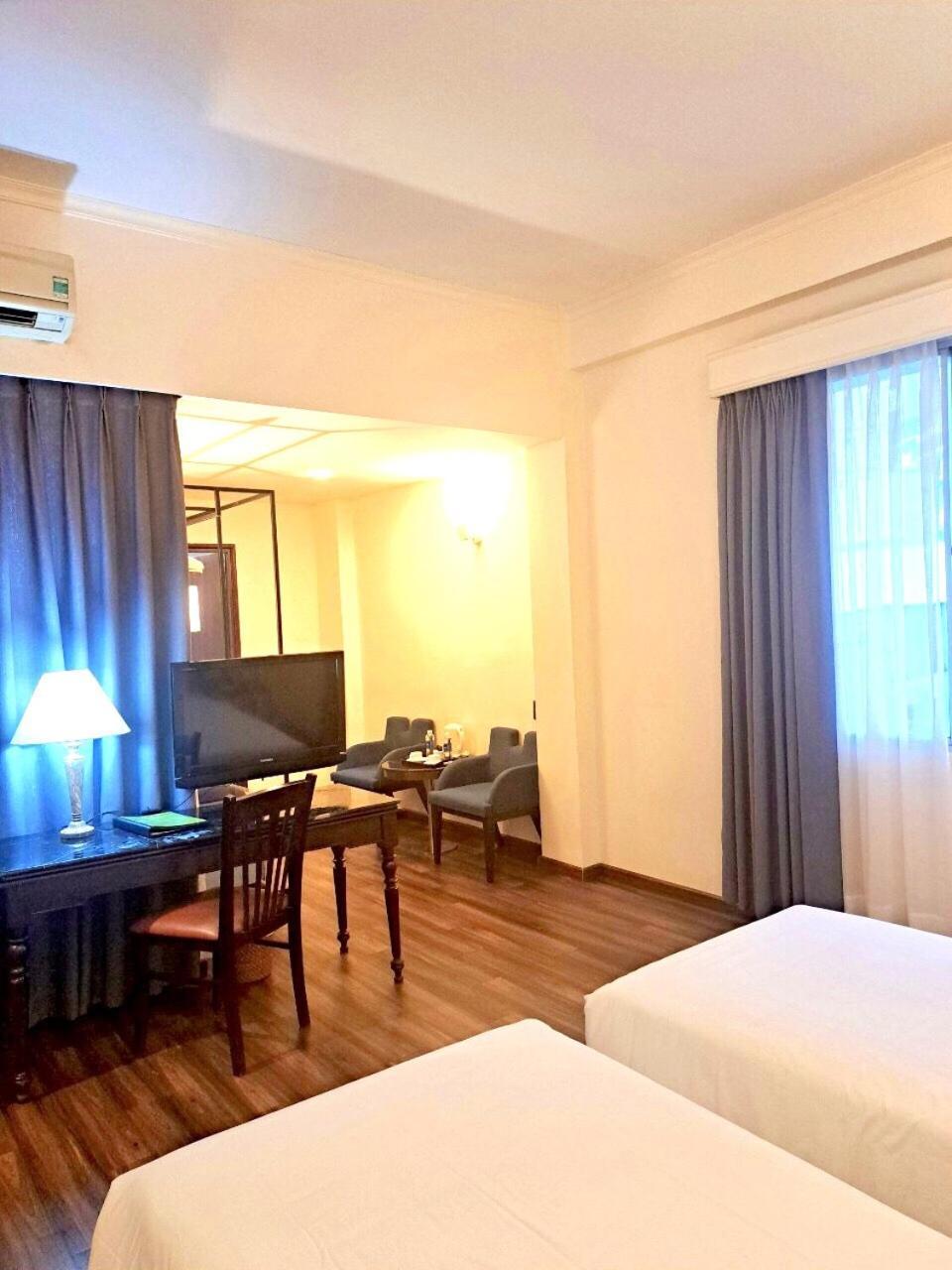 Liberty 2 Hotel Ho Chi Minh City Exterior photo