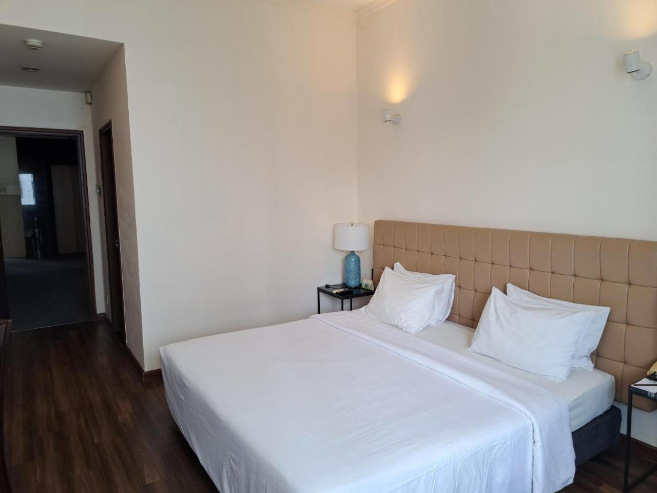 Liberty 2 Hotel Ho Chi Minh City Exterior photo