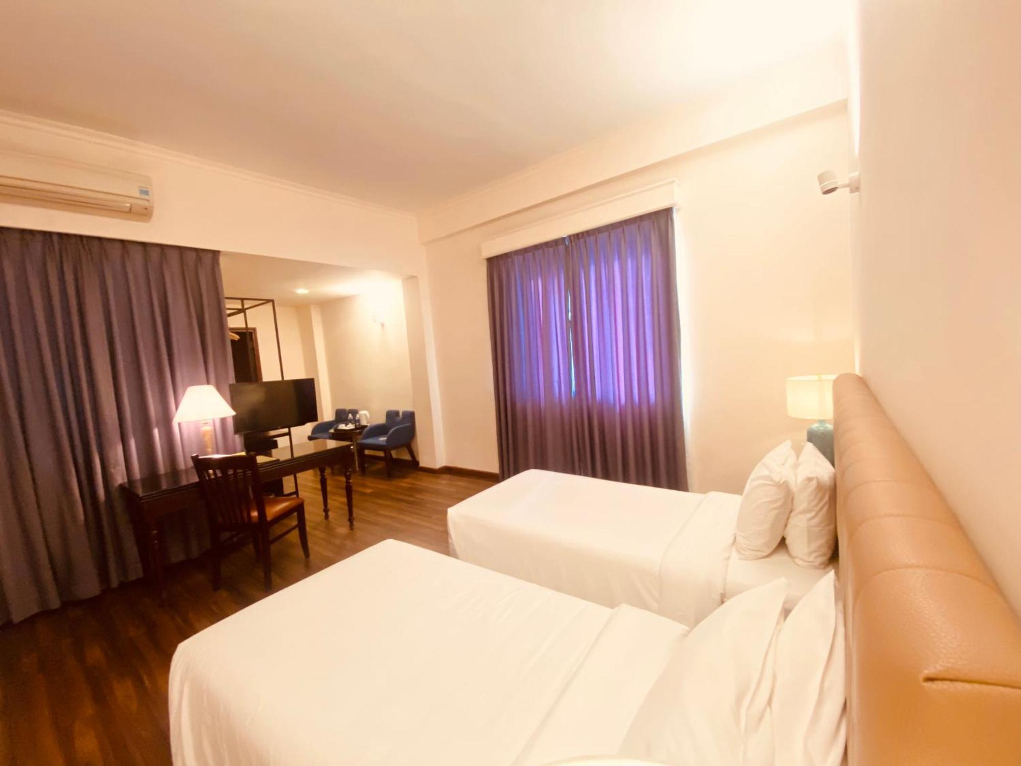 Liberty 2 Hotel Ho Chi Minh City Exterior photo